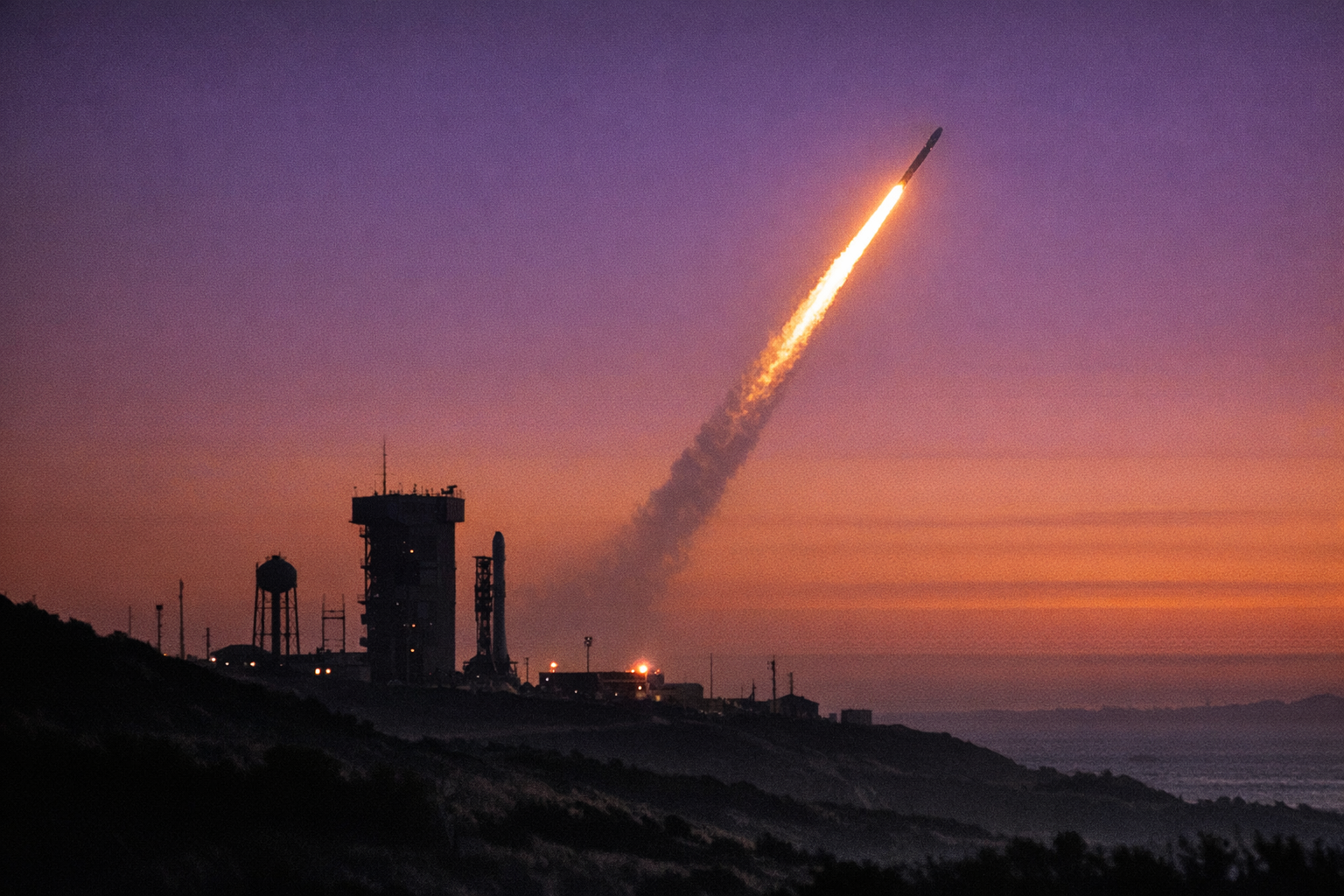 SpaceX Secretly Fills Sky with 27 More Starlink Spies