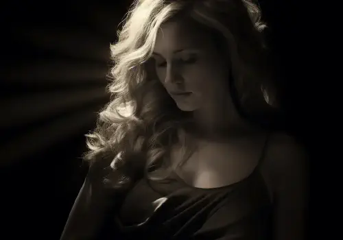 Country Starlet's Terrifying Brush with Death: How Renee Blair lost 50% of Blood in a Trembling Journey of Motherhood!